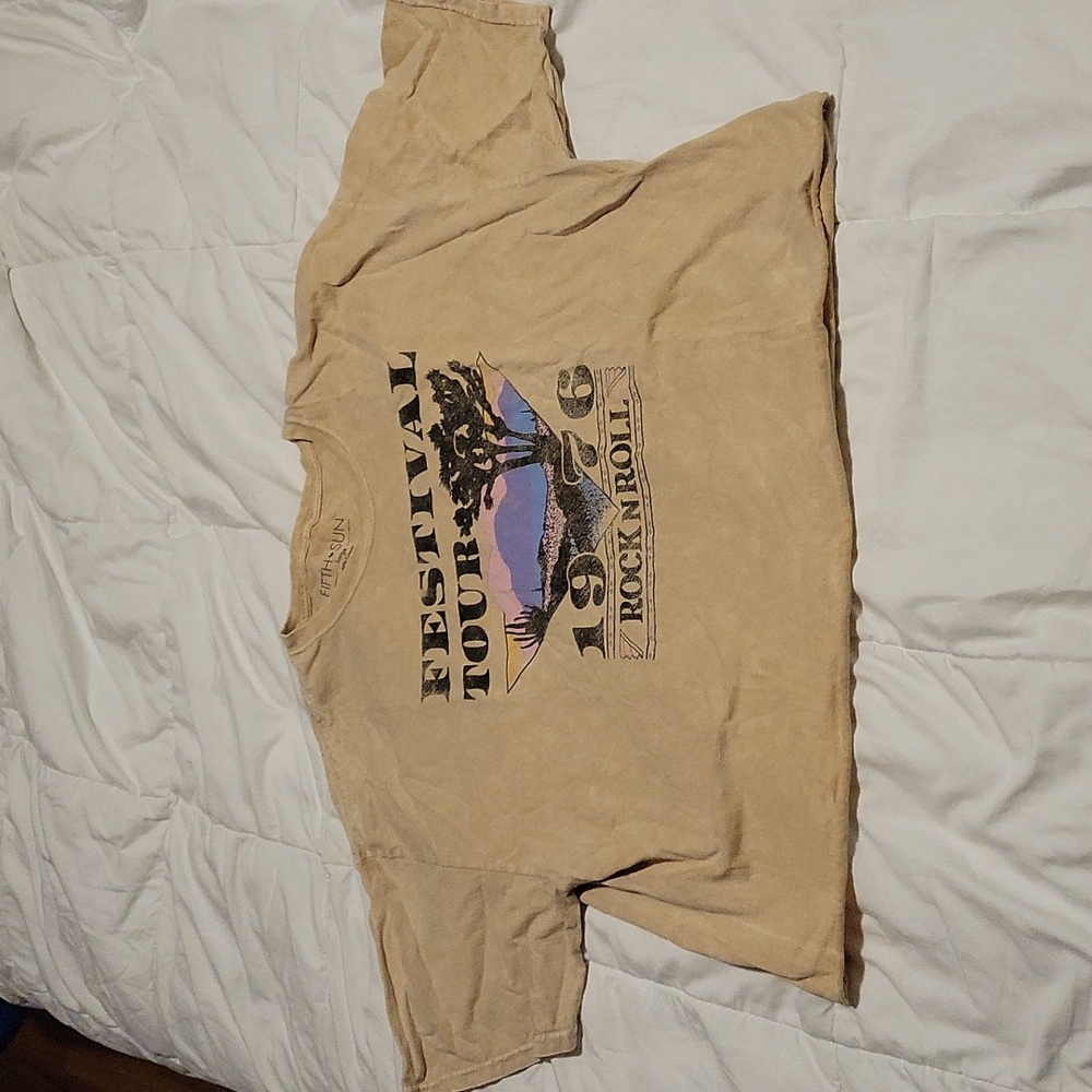 Graphic Crop Tee